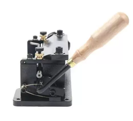 32 x 18 x 18 cm Manual Leather Splitter Skiver Shovel Machine for Handmade Leather Skiving Paring Peeling
