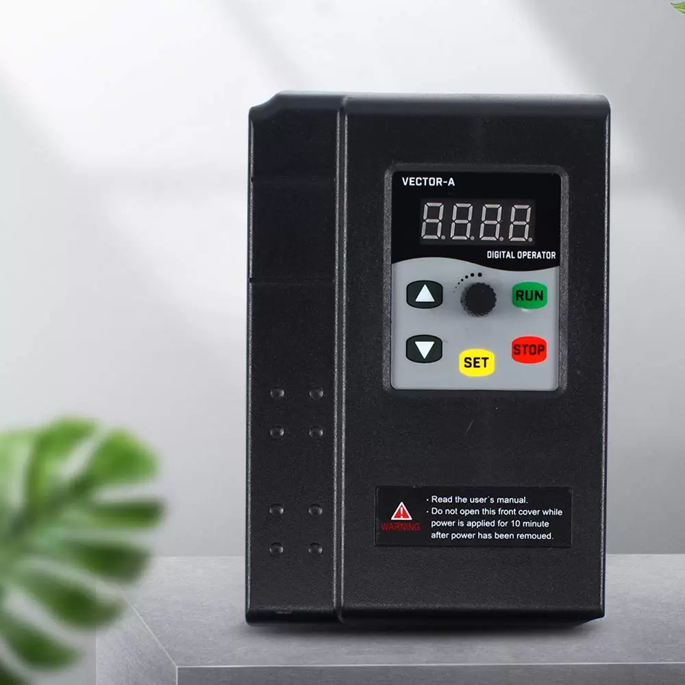 Single Phase VFD Frequency Inverter Speed Controller 220V 2.2KW Variable Speed Driver Capacity Adjustable for Spindle Motor