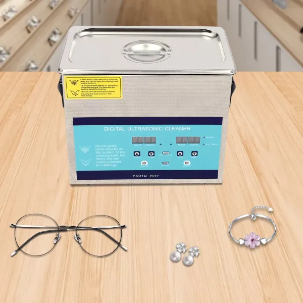 Ultrasonic cleaning machine, eyeglass cleaning machine with cleaning basket