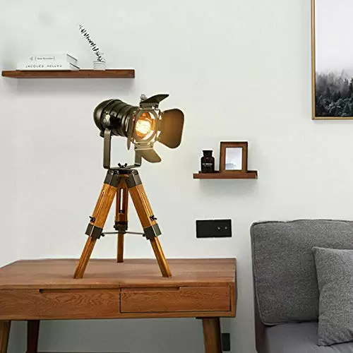 Vintage Adjustable Cinema Table Lamp Retro Style Tripod Spotlight Floor Lamp E27 Spotlights Searchlights Wooden Standing Lamp Cinema Movie Props for Living Room Bedroom