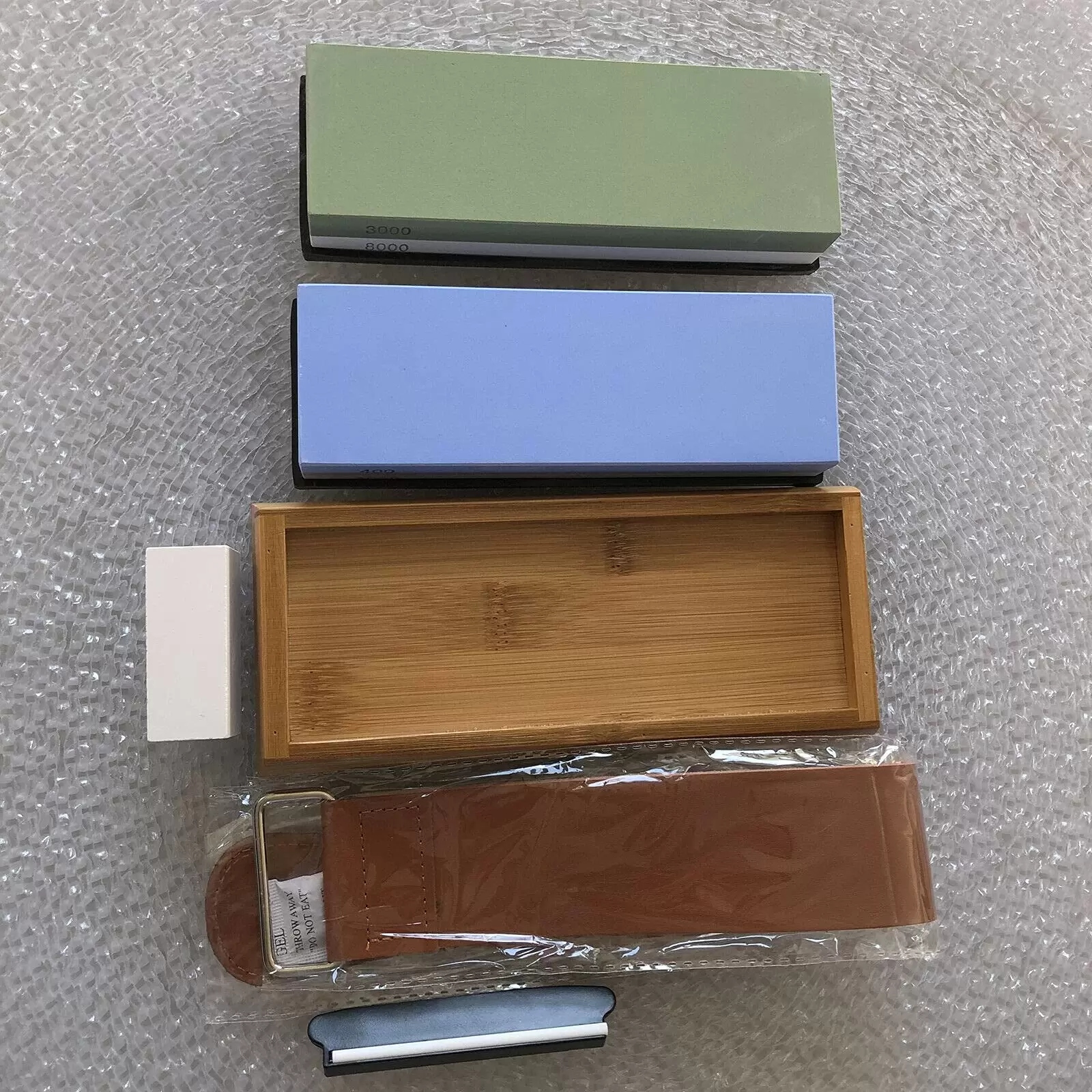 Double-sided sharpening stone set for kitchen knives, 4-sided rectangular sharpening stone Double-sided sharpening stone set for kitchen knives, 4-sided rectangular sharpening stone