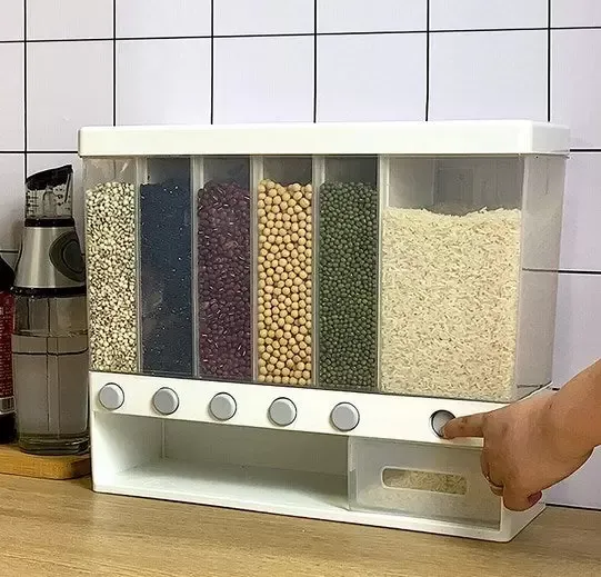 6-compartment airtight storage box with lid and measuring glass for the kitchen