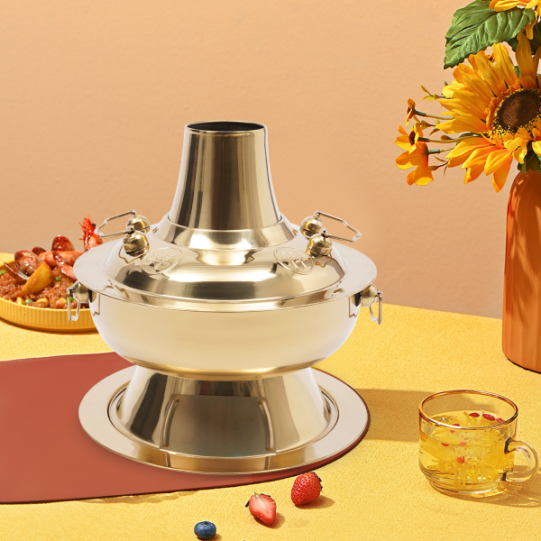 1.9L Chinese Hot Pot with a Spoon Slotted Spoon in Households Hot Pot Restaurants Outings Picnics Gatherings Parties and Restaurants 30*10 cm Brass