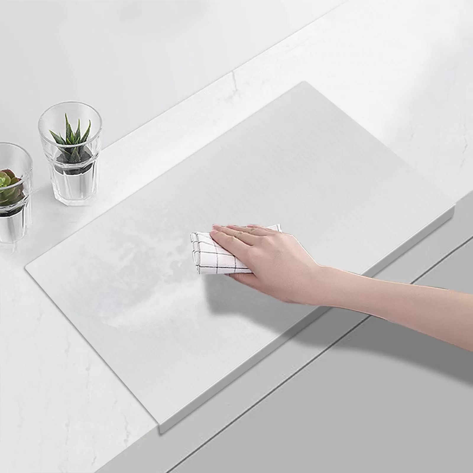 Extra Large Stainless Steel Cutting Board with Non-Slip Pad for Kitchen Dimensions: 70 x 50 cm Extra Large Stainless Steel Cutting Board with Non-Slip Pad for Kitchen Dimensions: 70 x 50 cm