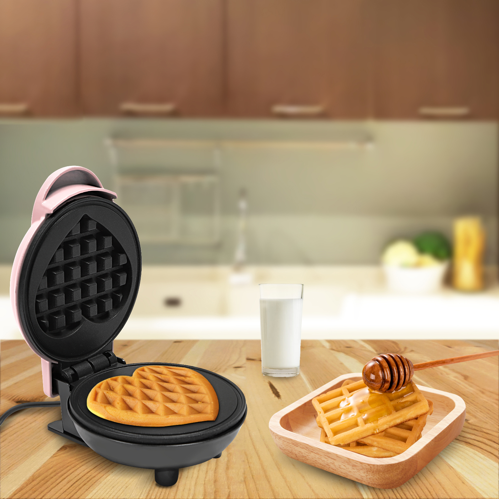 Mini waffle iron, Heart-shaped waffle iron, Small waffle iron with non-stick coating, 12,5*16,5*8,5 cm, Pink