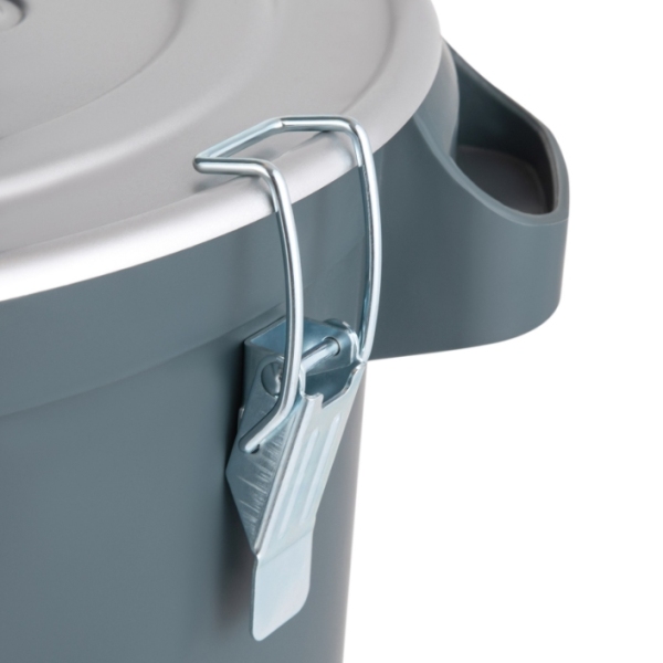 1300W Electric Grinder with 50L Bucket and 5 Sieve Holes Suitable for Feed Making For Homes Kitchens Stores Processing Plants 1300W Electric Grinder with 50L Bucket and 5 Sieve Holes Suitable for Feed Making For Homes Kitchens Stores Processing Plants
