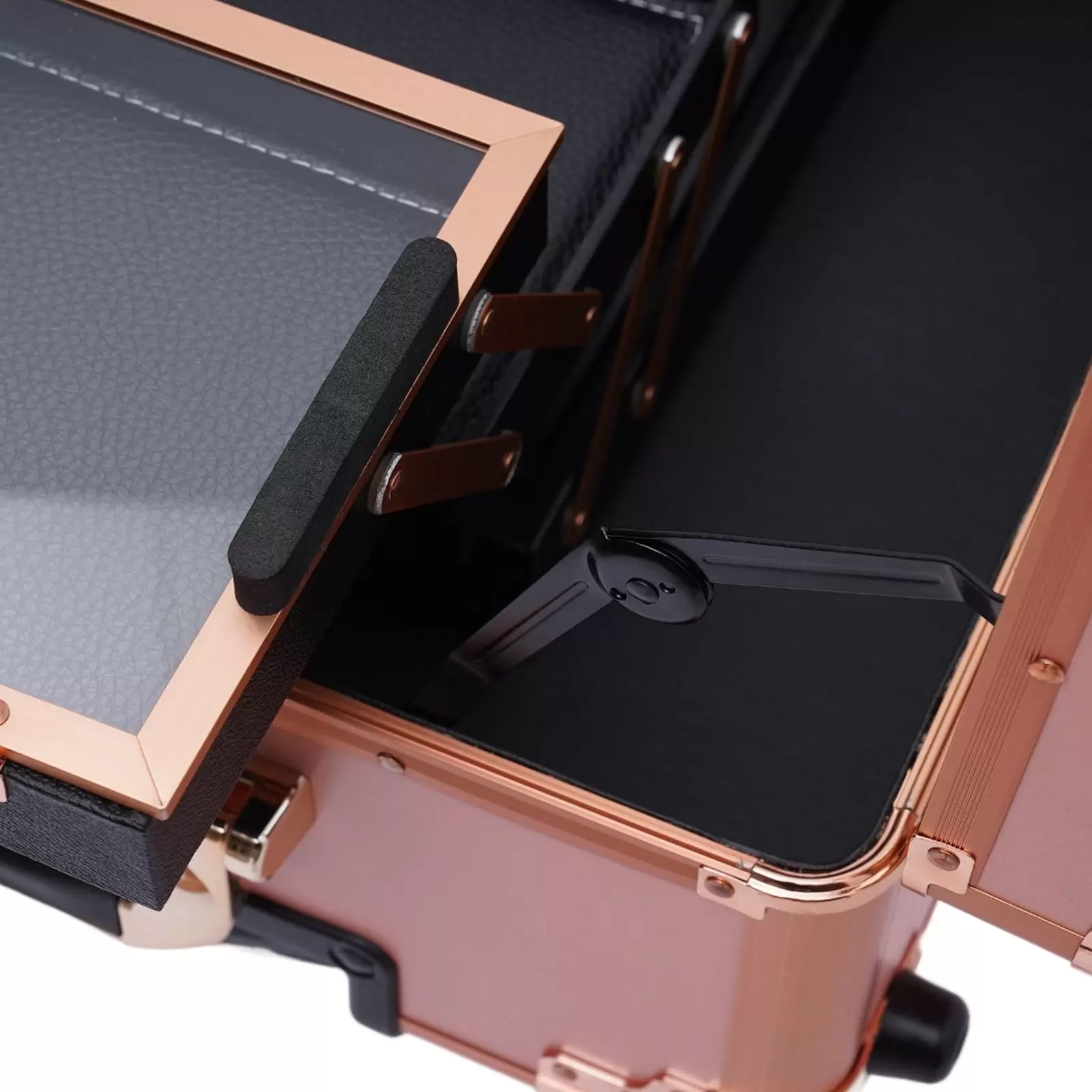 Makeup box, vanity with 4 wheels, lighting, mirror, professional vanity, easy to clean lid and shelves Makeup box, vanity with 4 wheels, lighting, mirror, professional vanity, easy to clean lid and shelves