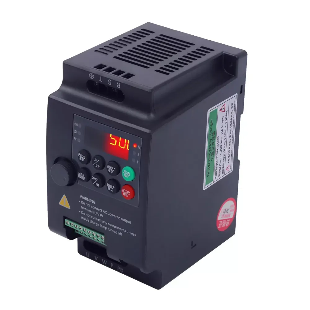 AC 220V/1.5KW 2HP 7A CNC VFD converter single phase to 3 phase for spindle motor speed control